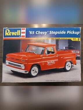 NEW Revell '65 Chevy Stepside Pickup